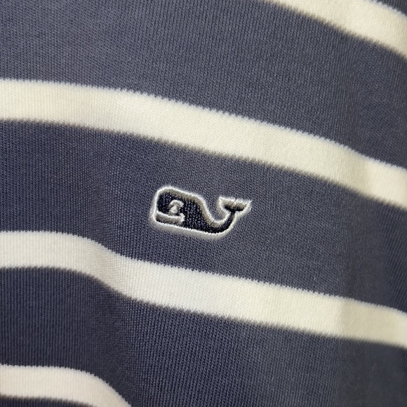 Mens, Vineyard Vines(Large) grey and white stripe lightweight quarter zip. - Picture 2 of 4